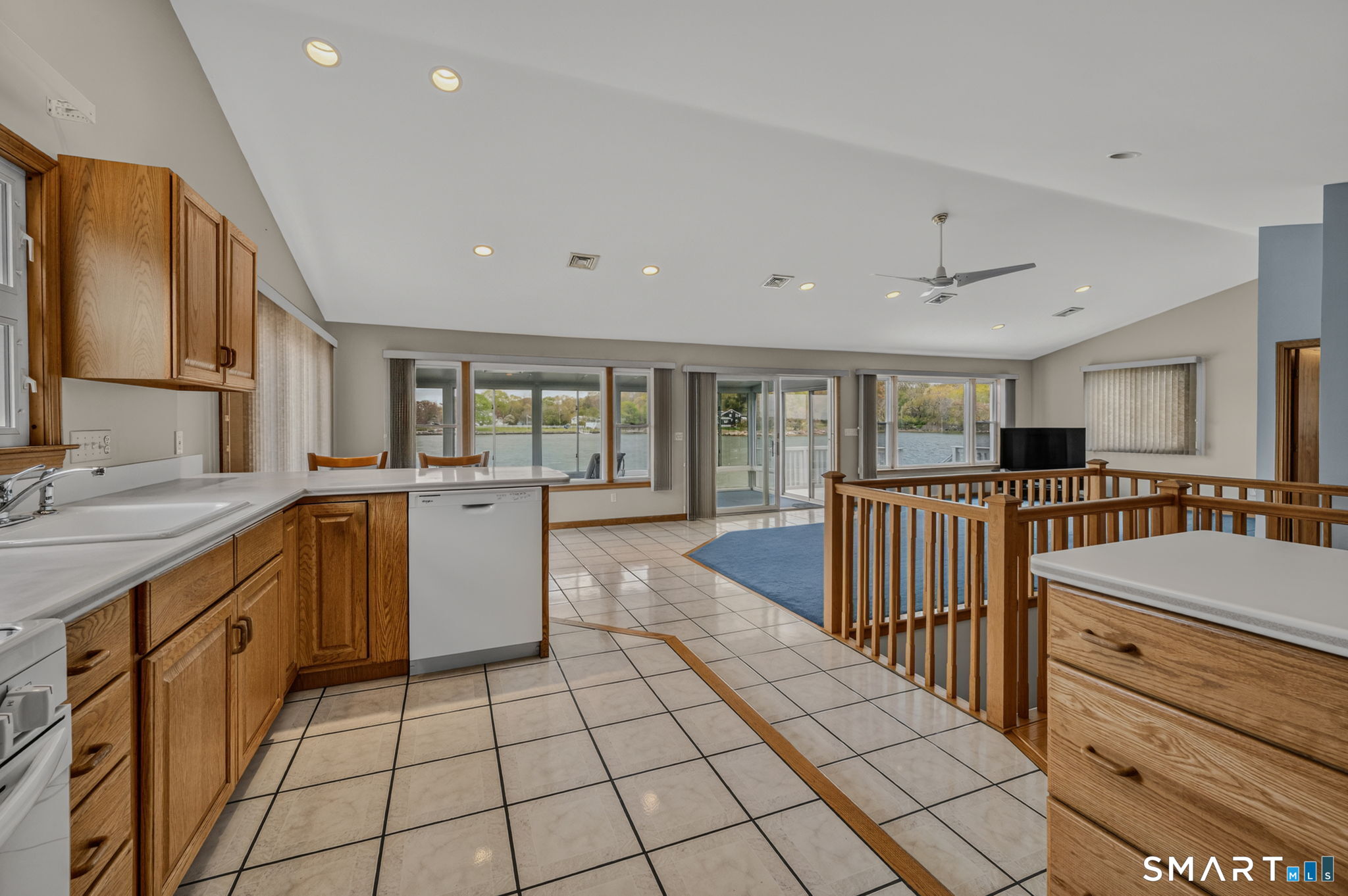 224 Shore Road Waterford, CT 06385 - Photo 14 of 40