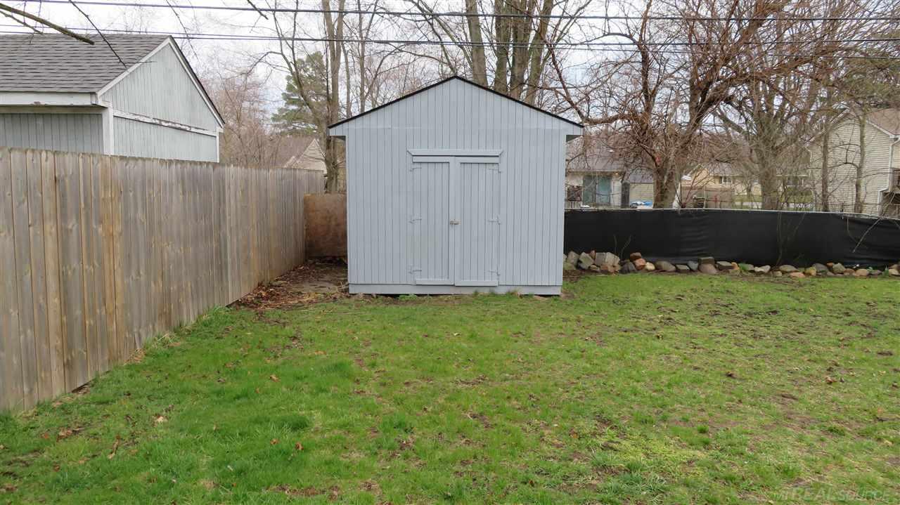 3515 Longview Avenue Rochester, MI 48307 - Photo 6 of 24 50038062-5.JPG
