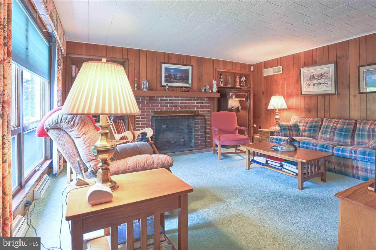 744 Greendale Road York, PA 17403 - Photo 11 of 36 Gallery Image 11