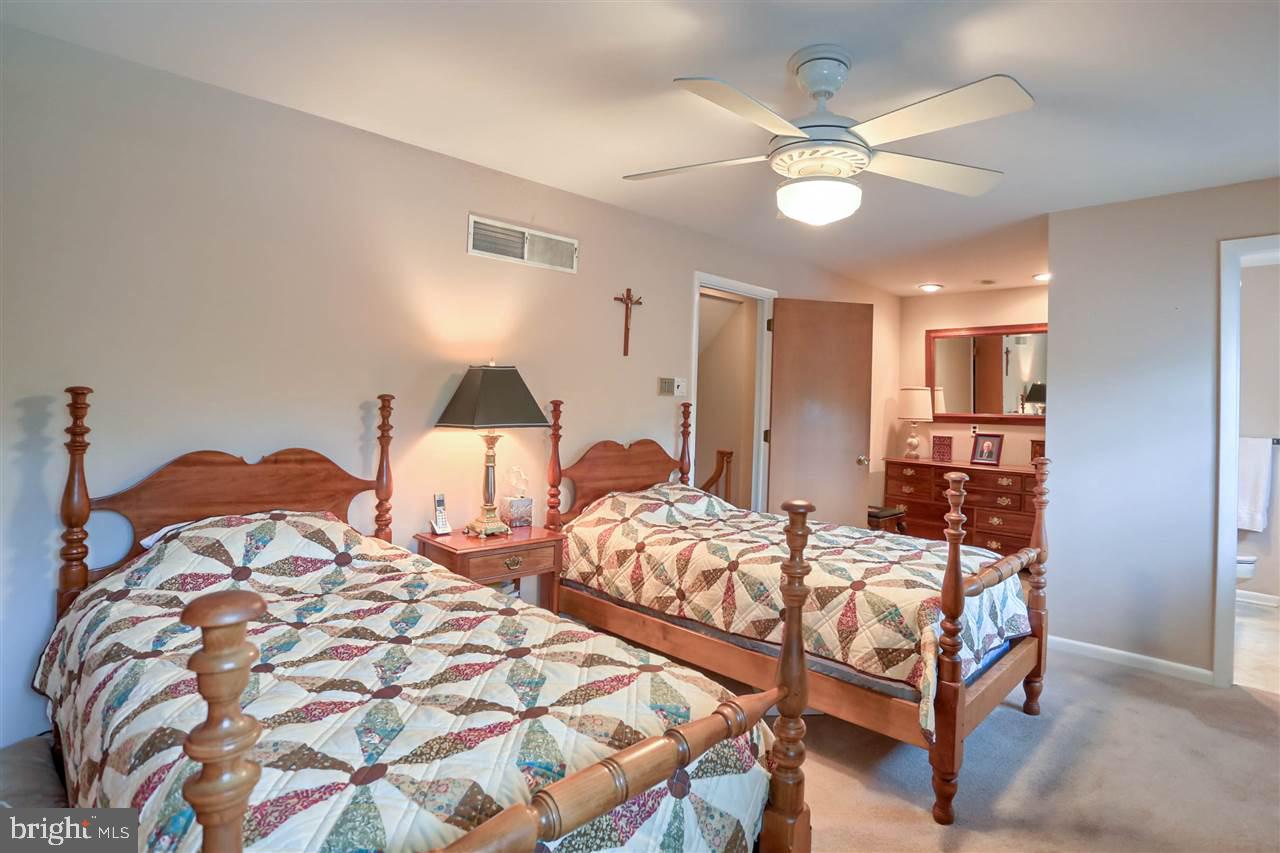 744 Greendale Road York, PA 17403 - Photo 17 of 36 Gallery Image 17