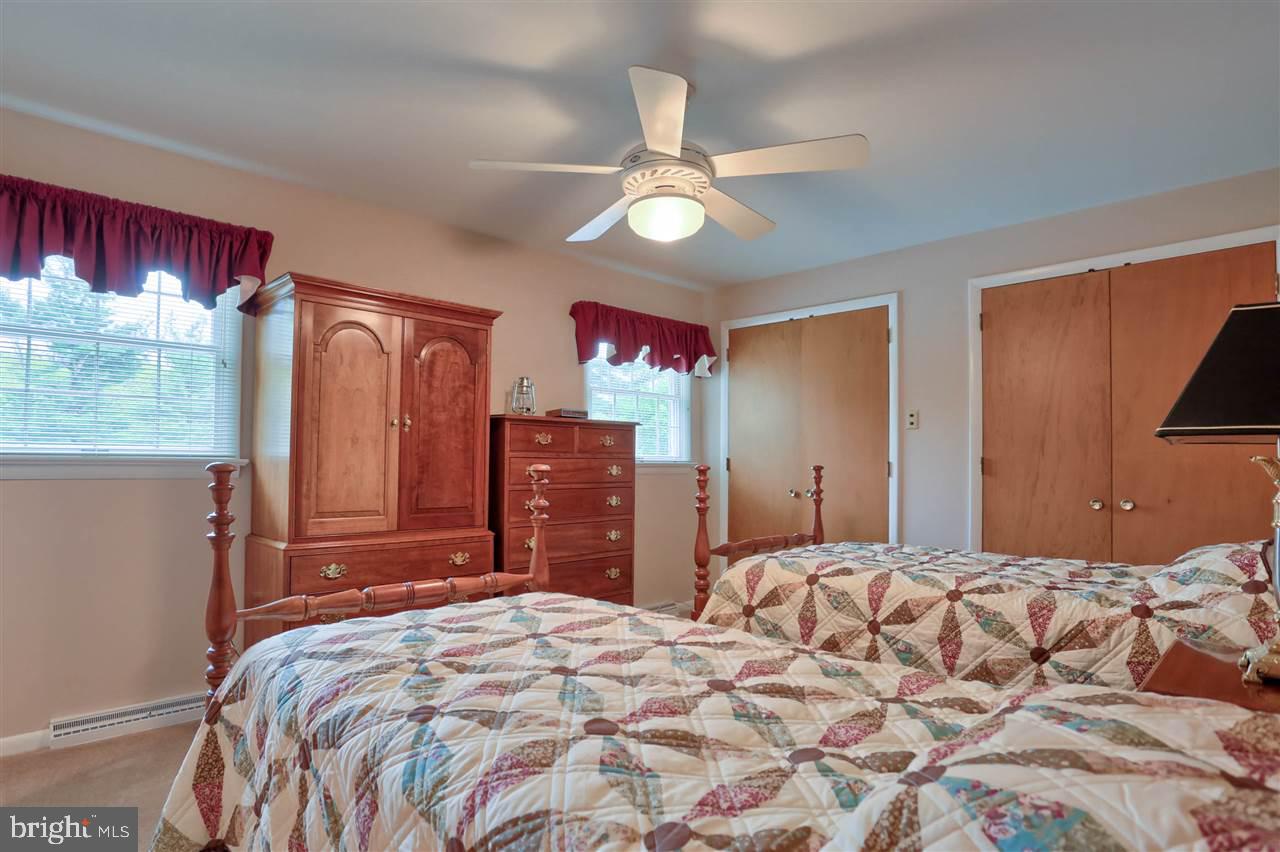 744 Greendale Road York, PA 17403 - Photo 19 of 36 Gallery Image 19