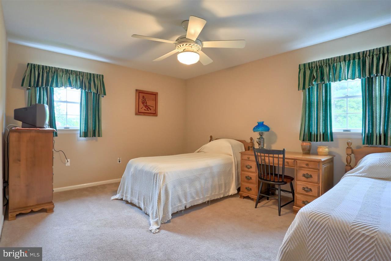 744 Greendale Road York, PA 17403 - Photo 20 of 36 Gallery Image 20