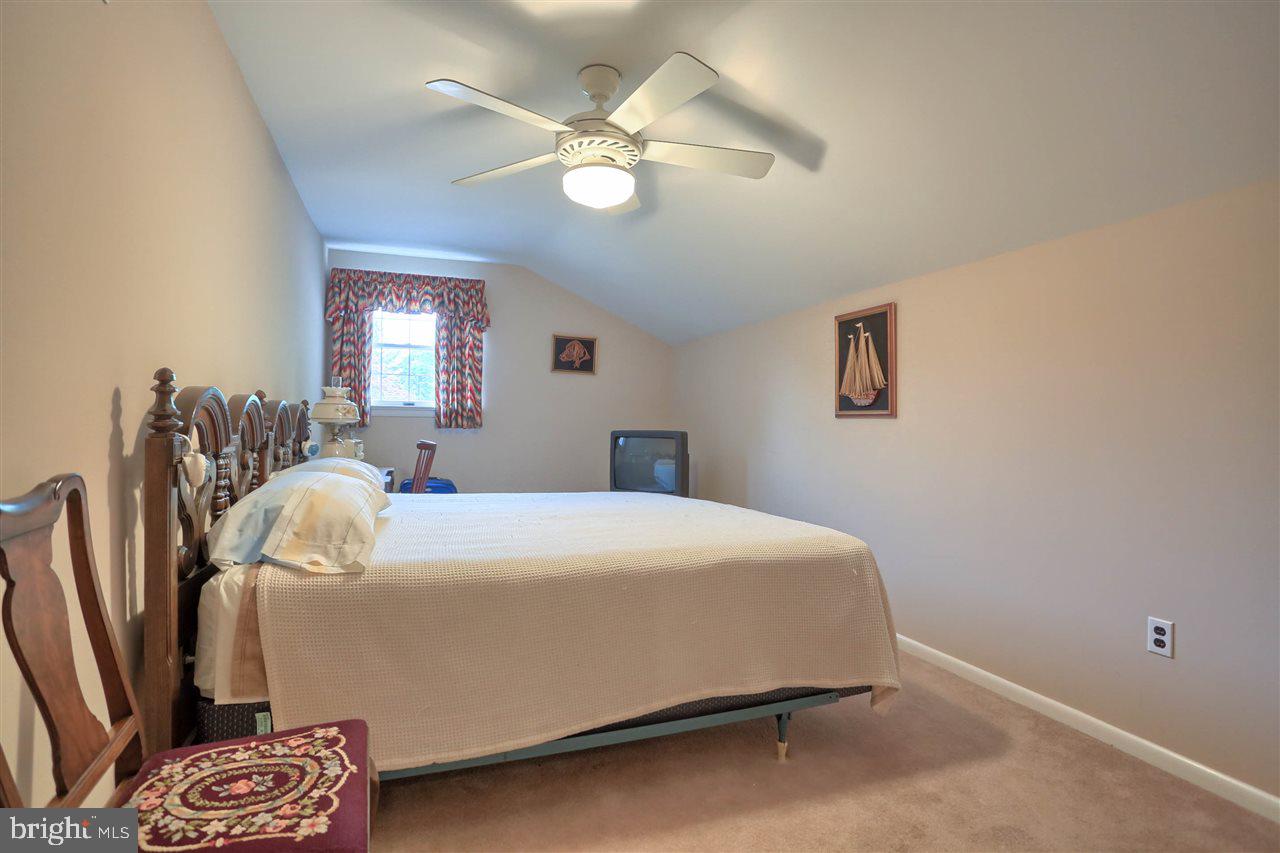 744 Greendale Road York, PA 17403 - Photo 23 of 36 Gallery Image 23
