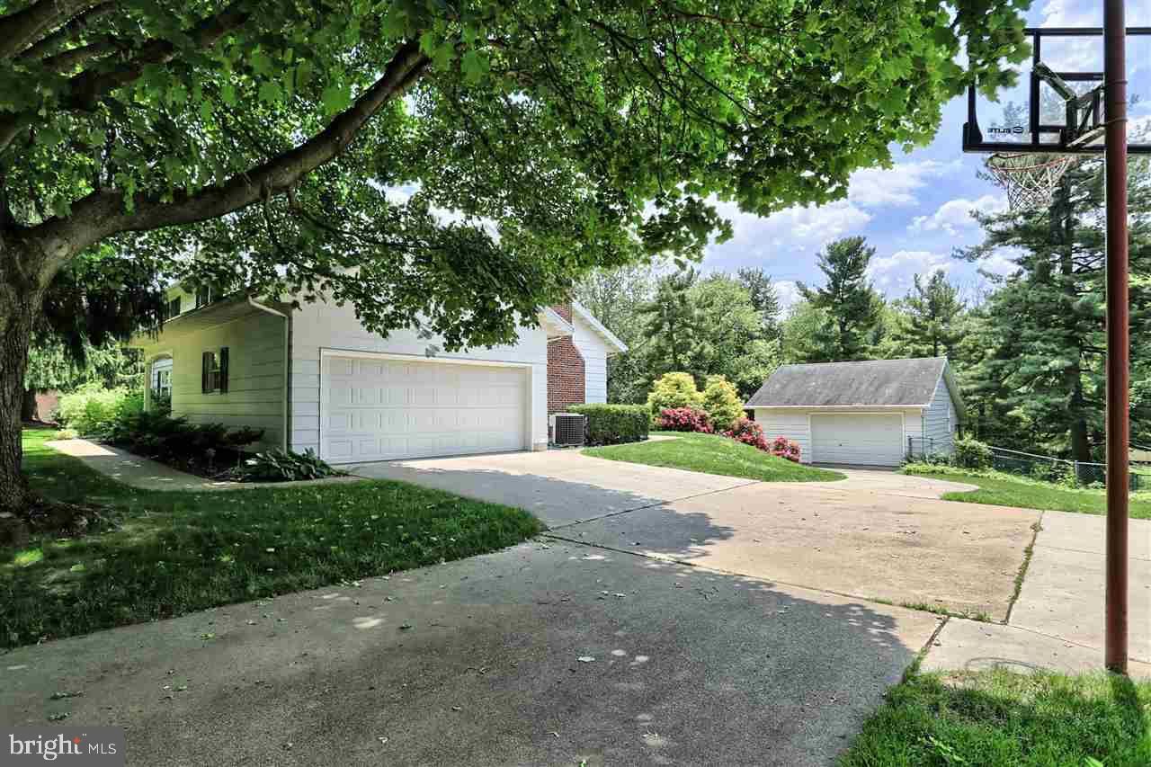 744 Greendale Road York, PA 17403 - Photo 35 of 36 Gallery Image 35