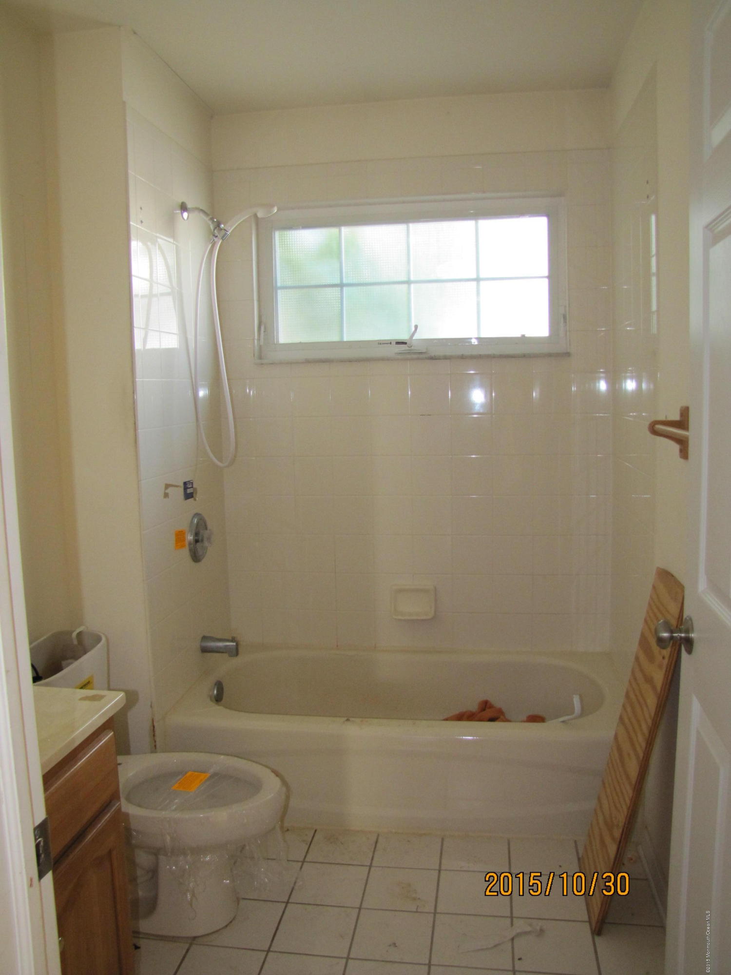 20 Center Street Matawan, NJ 07747 - Photo 9 of 13 Full Bath