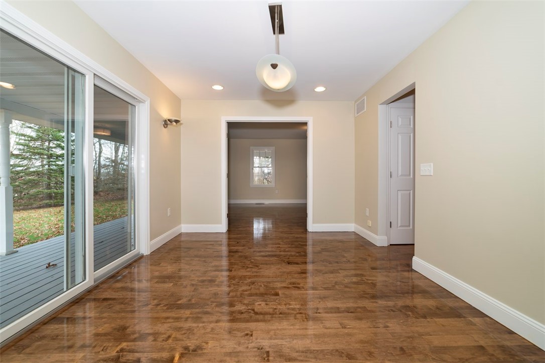 82 Old Post Road Westerly, RI 02891 - Photo 11 of 42