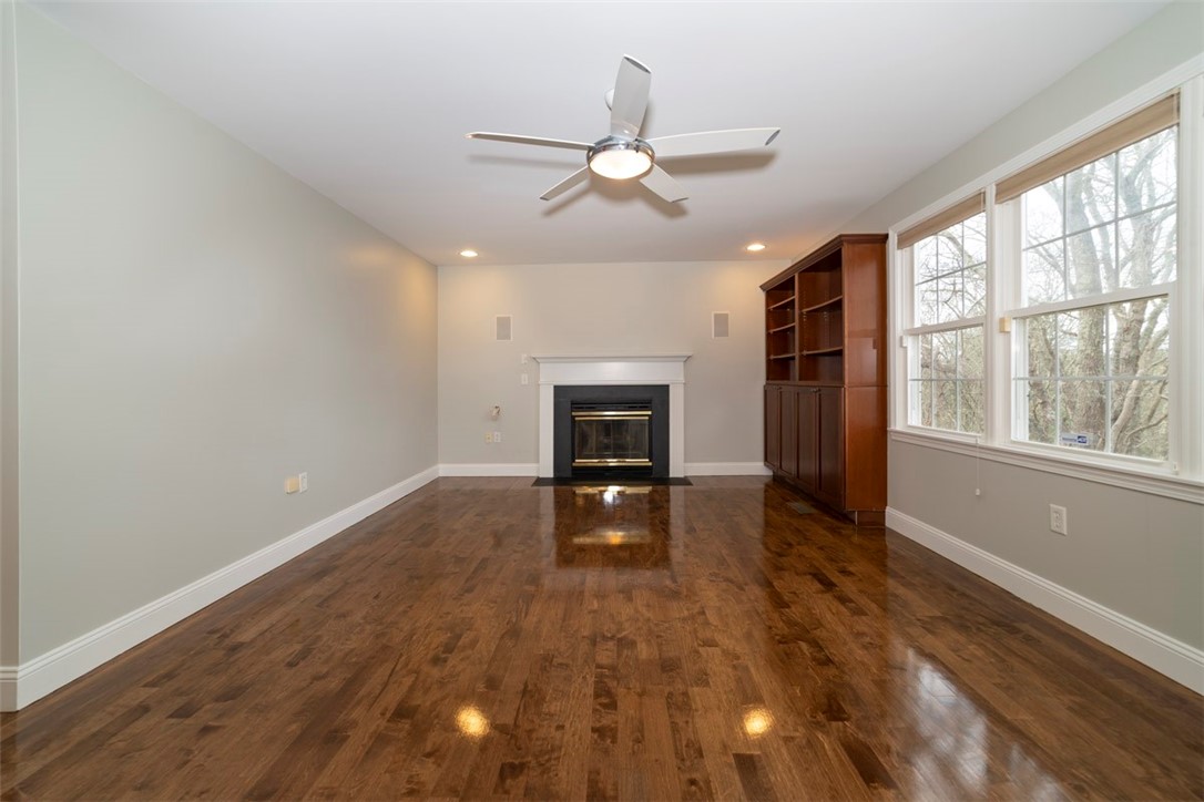 82 Old Post Road Westerly, RI 02891 - Photo 16 of 42