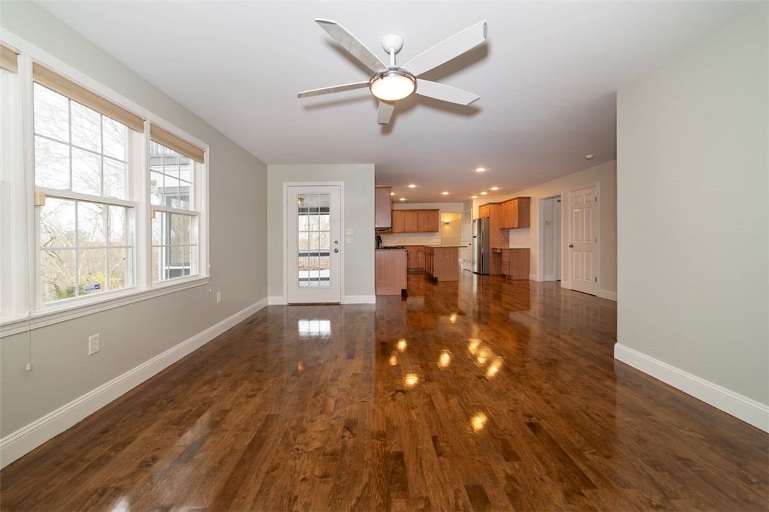 82 Old Post Road Westerly, RI 02891 - Photo 17 of 42