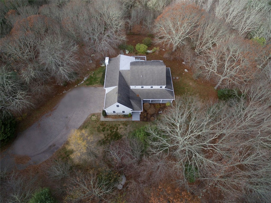 82 Old Post Road Westerly, RI 02891 - Photo 2 of 42