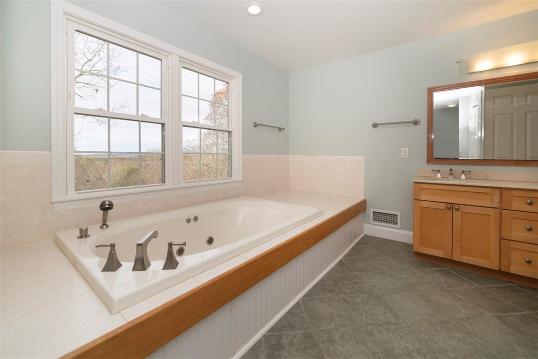 82 Old Post Road Westerly, RI 02891 - Photo 30 of 42
