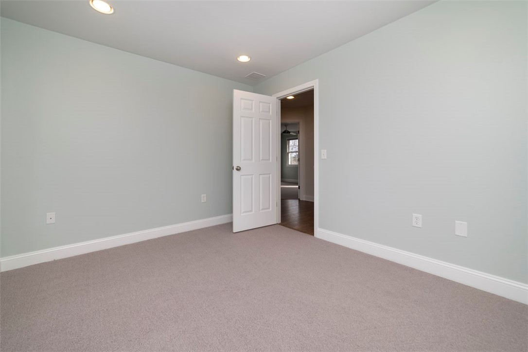 82 Old Post Road Westerly, RI 02891 - Photo 34 of 42