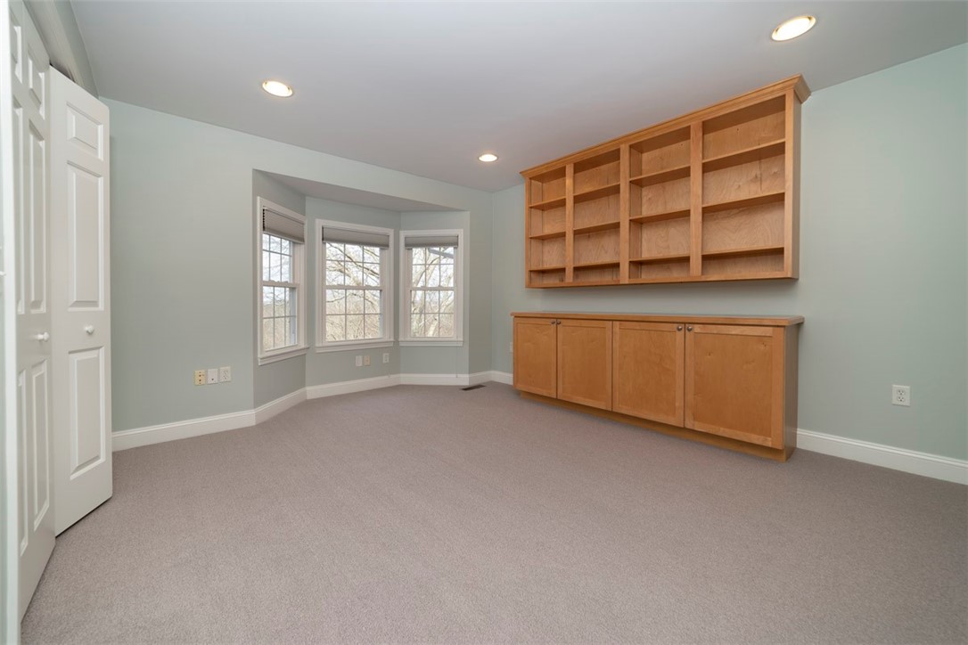 82 Old Post Road Westerly, RI 02891 - Photo 35 of 42
