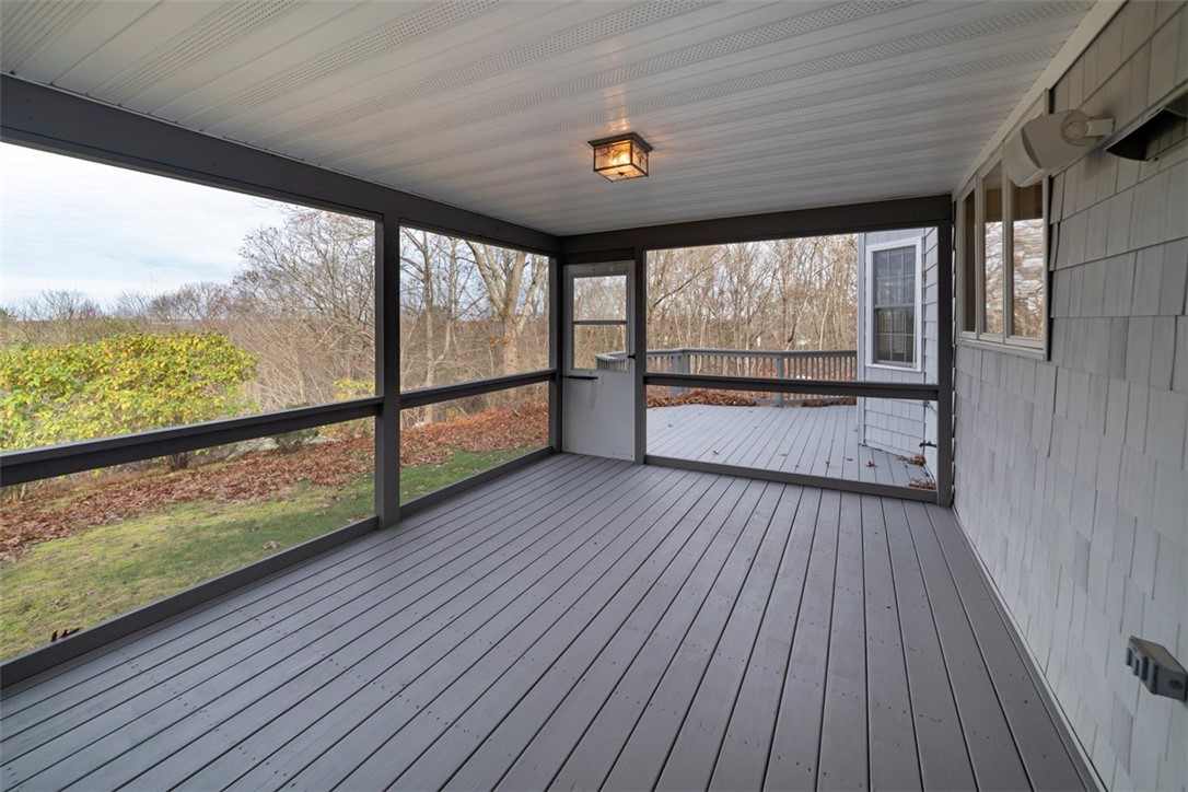 82 Old Post Road Westerly, RI 02891 - Photo 7 of 42