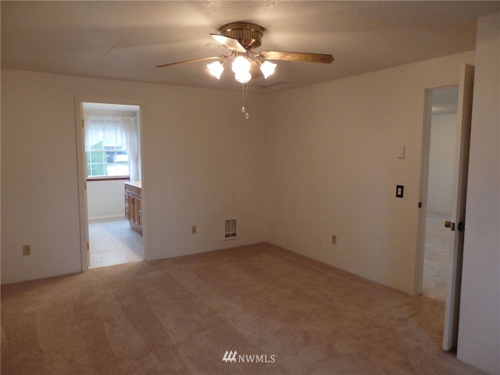 16533 3rd Drive Southeast Bothell, WA 98012 - Photo 11 of 12