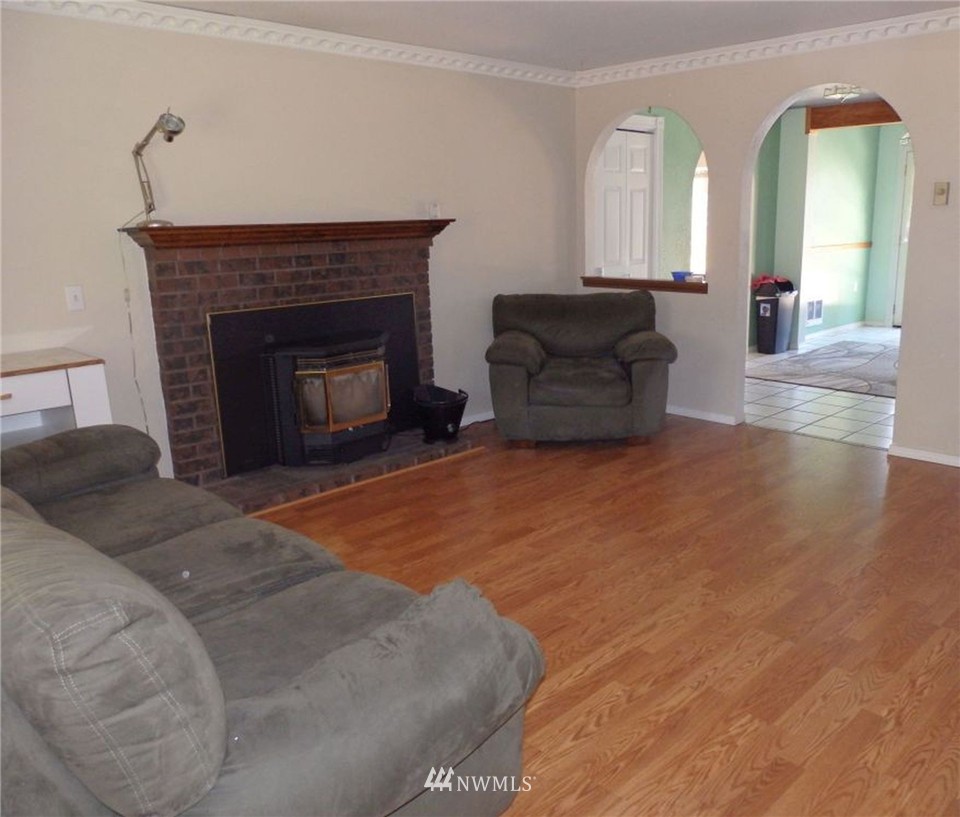 16533 3rd Drive Southeast Bothell, WA 98012 - Photo 4 of 12