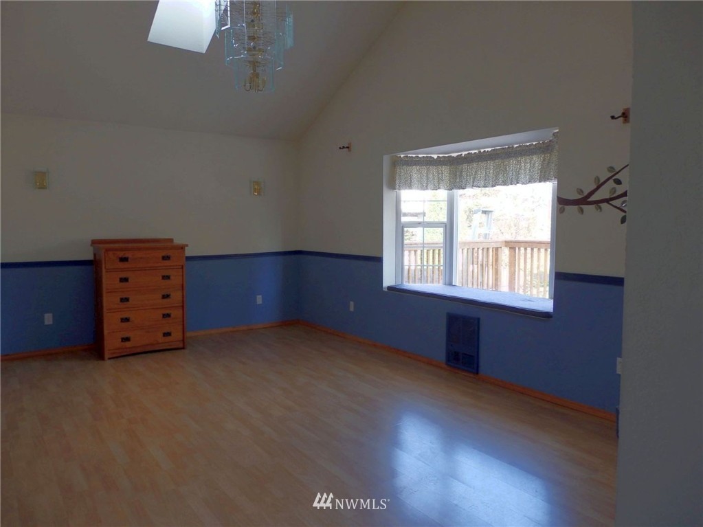 16533 3rd Drive Southeast Bothell, WA 98012 - Photo 7 of 12