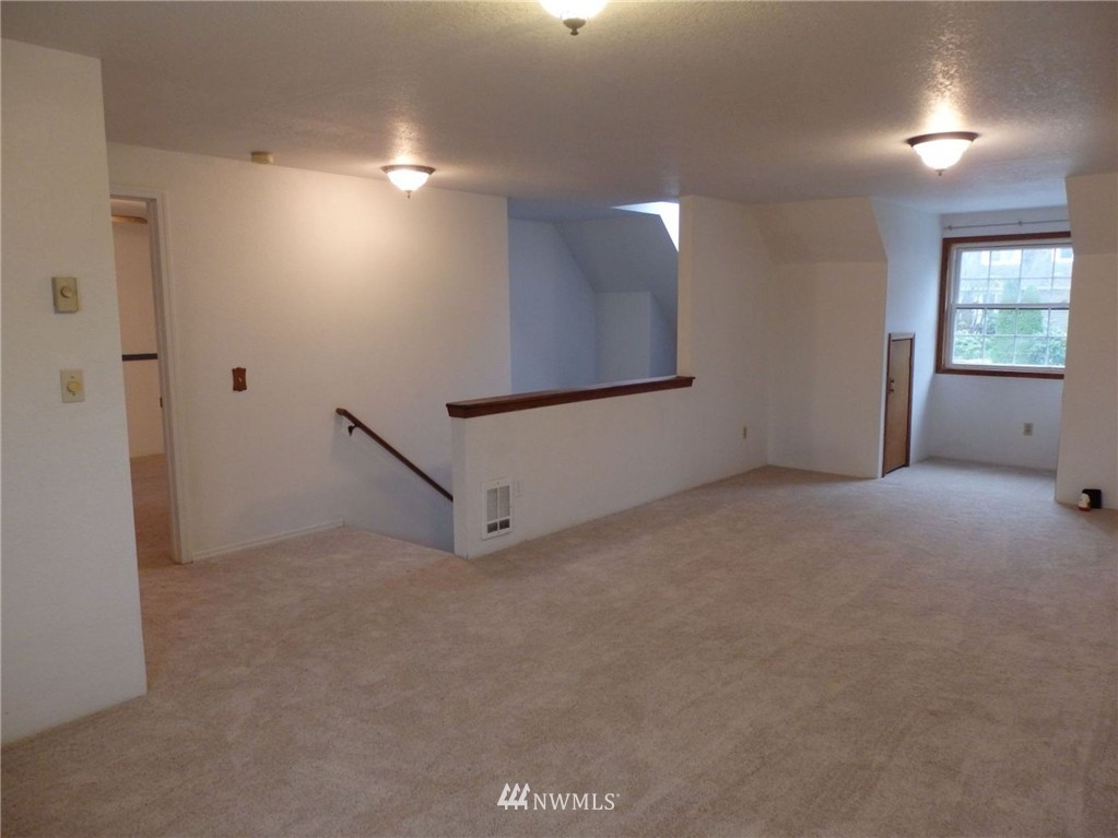 16533 3rd Drive Southeast Bothell, WA 98012 - Photo 10 of 12