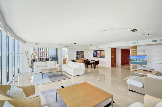 $3,500,000 | 18911 Collins Avenue, Unit 1901, Sunny Isles Beach, FL 33160