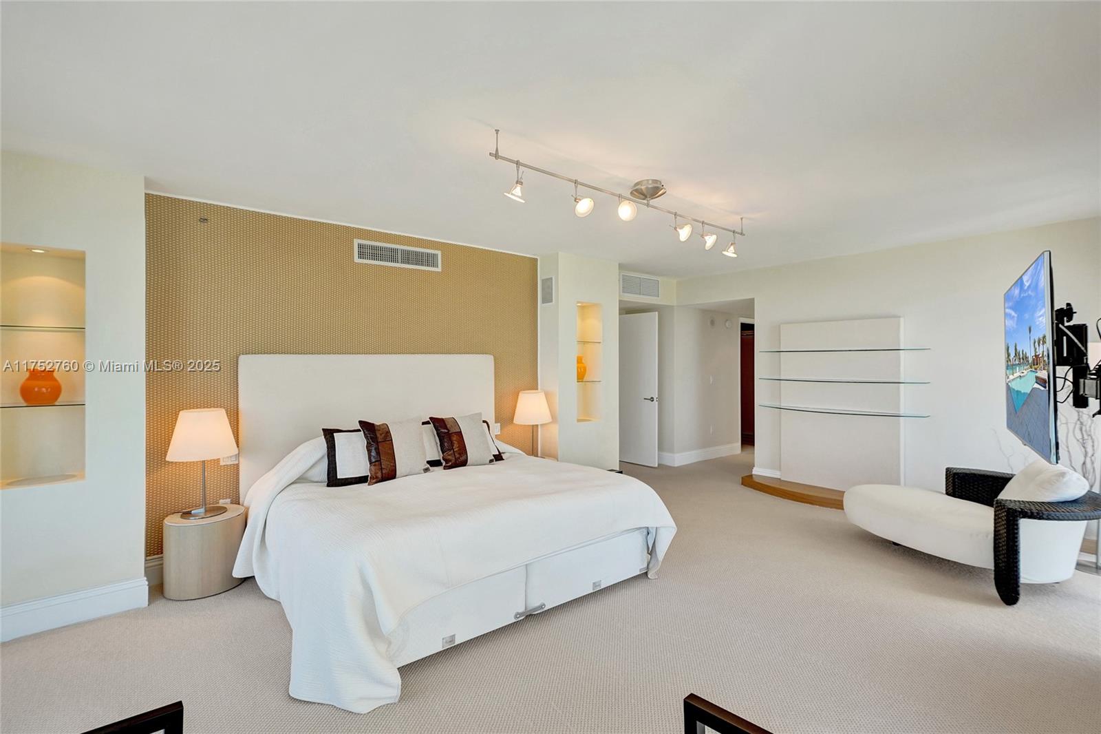 18911 Collins Avenue, Unit 1901 Sunny Isles Beach, FL 33160 - Photo 25 of 80