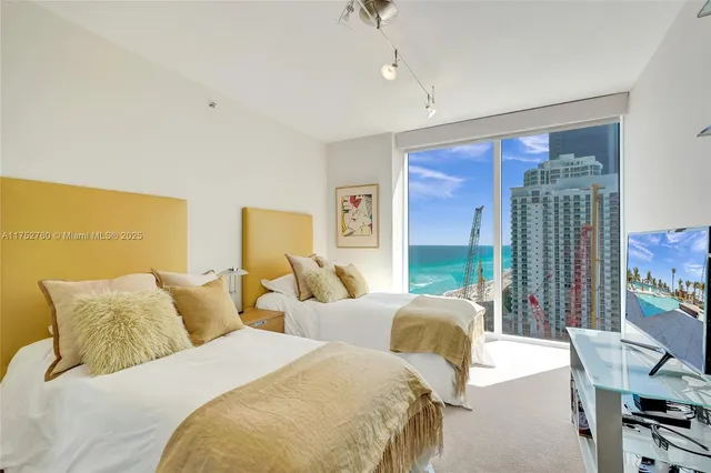 $3,500,000 | 18911 Collins Avenue, Unit 1901, Sunny Isles Beach, FL 33160