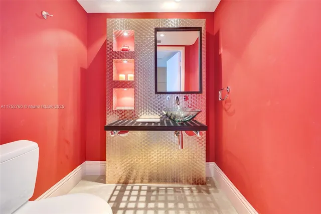 $3,500,000 | 18911 Collins Avenue, Unit 1901, Sunny Isles Beach, FL 33160