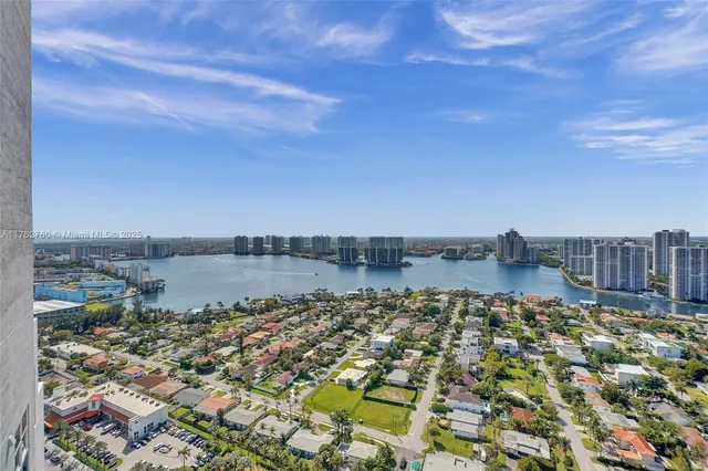 $3,500,000 | 18911 Collins Avenue, Unit 1901, Sunny Isles Beach, FL 33160