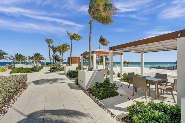 $3,500,000 | 18911 Collins Avenue, Unit 1901, Sunny Isles Beach, FL 33160