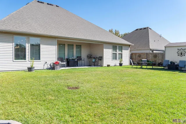 $390,000 | 39402 Park Oak Avenue, Prairieville, LA 70769