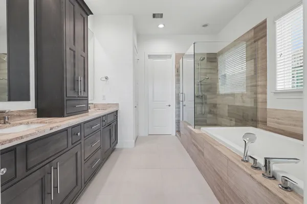 $5,500 | 2713 Kinsley Oaks Drive, Houston, TX 77007