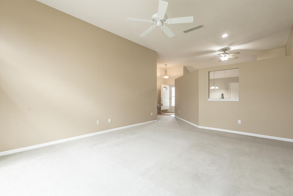 1606 Geranium Circle Valparaiso, IN 46383 - Photo 11 of 33 1000x667