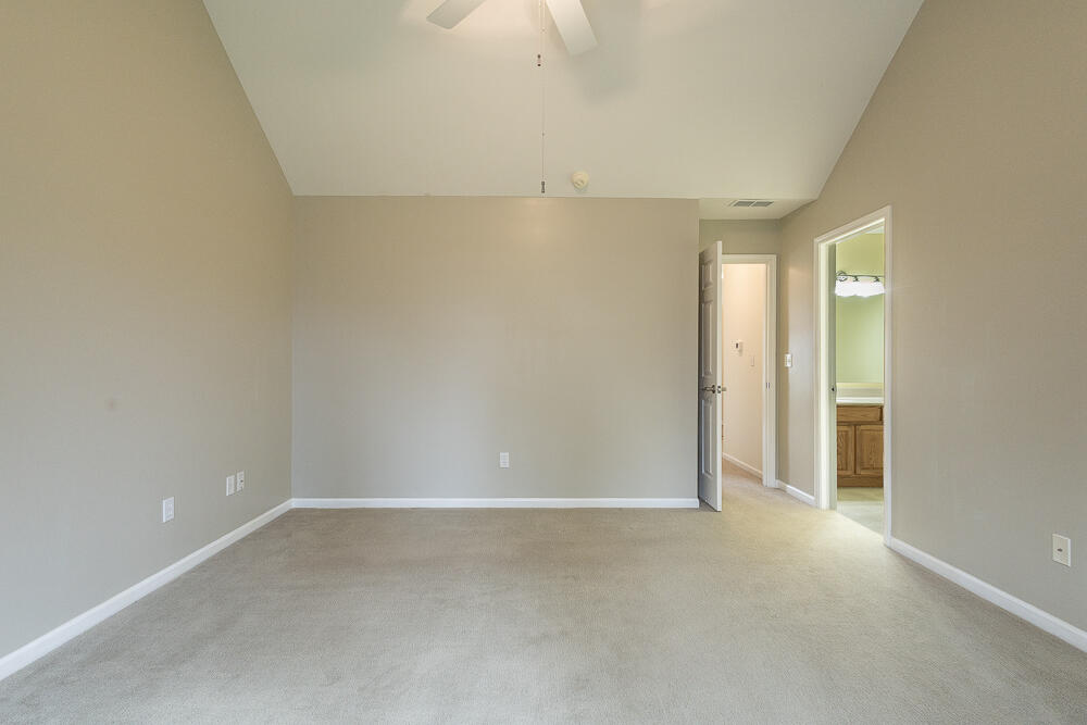 1606 Geranium Circle Valparaiso, IN 46383 - Photo 16 of 33 1000x667