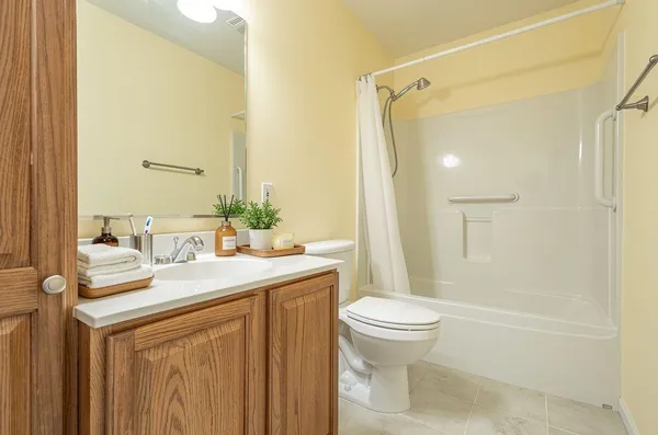 $305,000 | 1606 Geranium Circle, Valparaiso, IN 46383