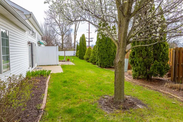 $309,000 | 1606 Geranium Circle, Valparaiso, IN 46383