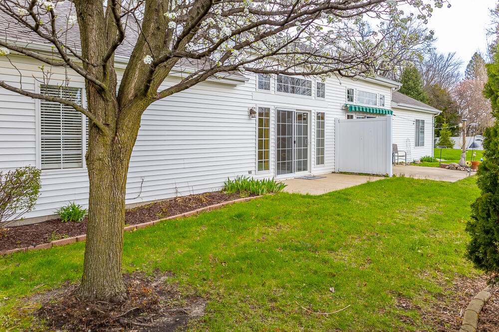 1606 Geranium Circle Valparaiso, IN 46383 - Photo 30 of 33 1000x667