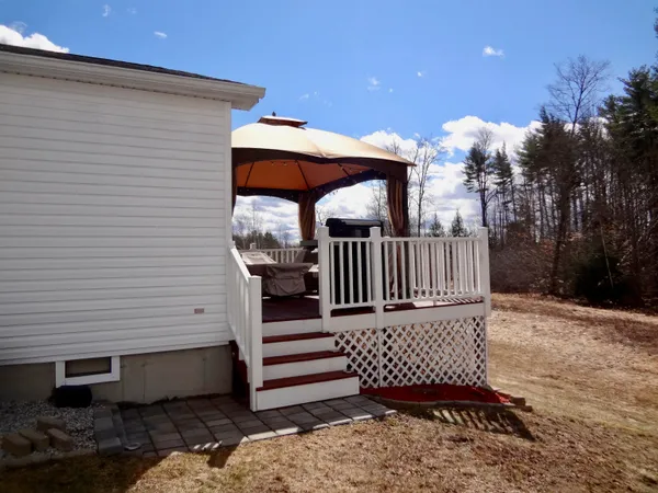 $299,900 | 10 Eagle Nest Drive, Franklin, NH 03235
