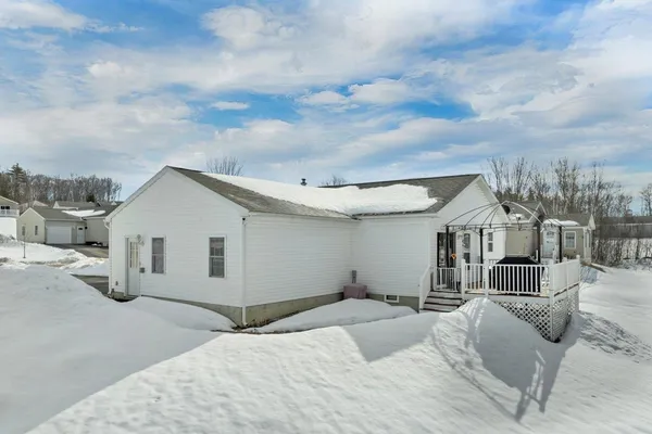 $299,900 | 10 Eagle Nest Drive, Franklin, NH 03235