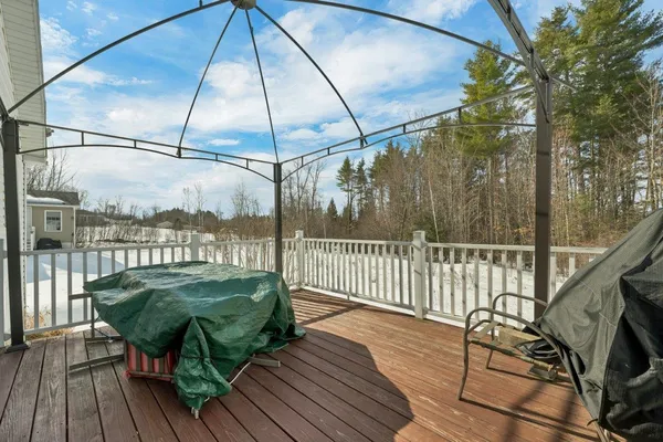 $299,900 | 10 Eagle Nest Drive, Franklin, NH 03235