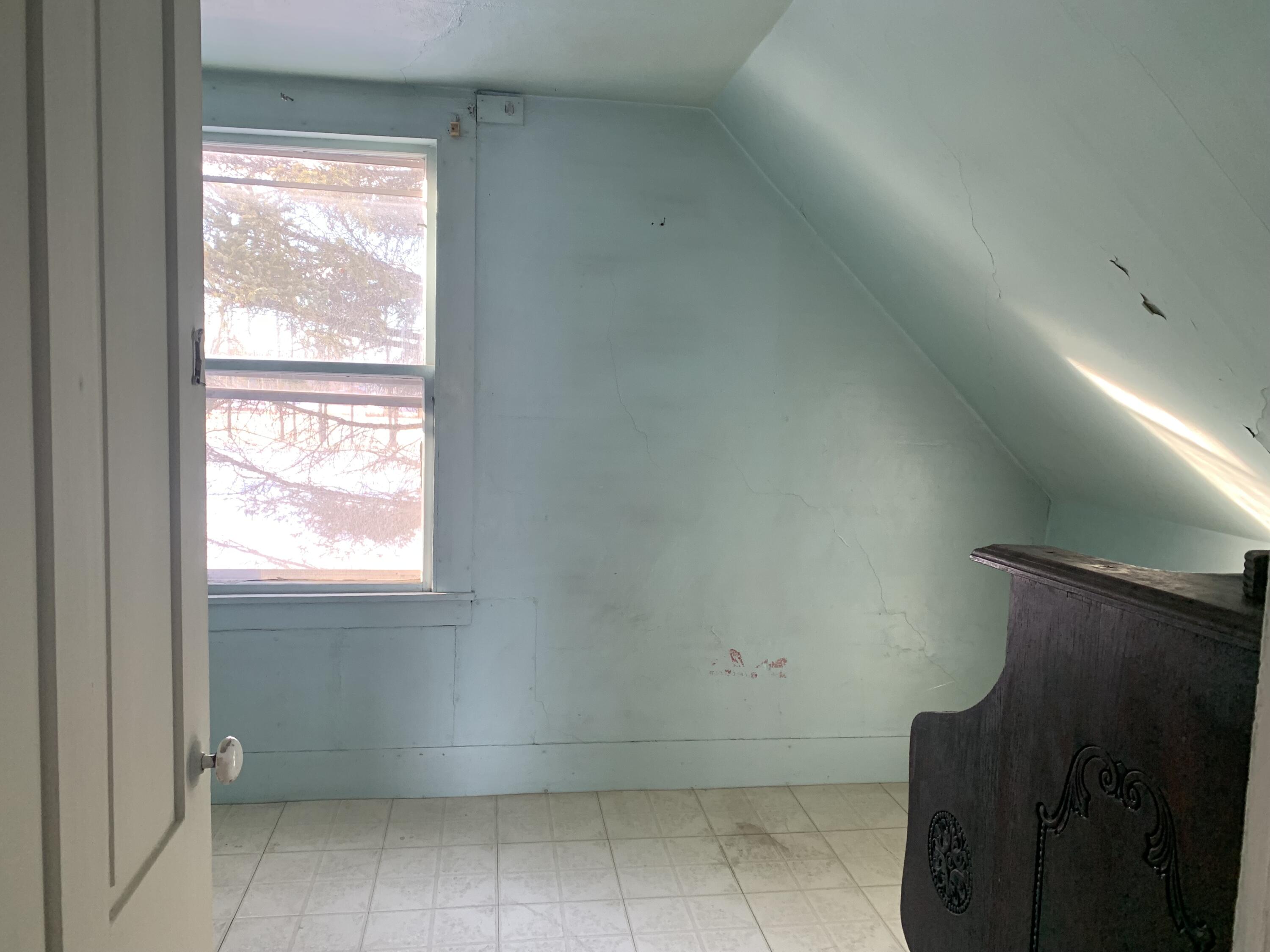 323 Neck Road Benton, ME 04901 - Photo 14 of 23 Bedroom 3