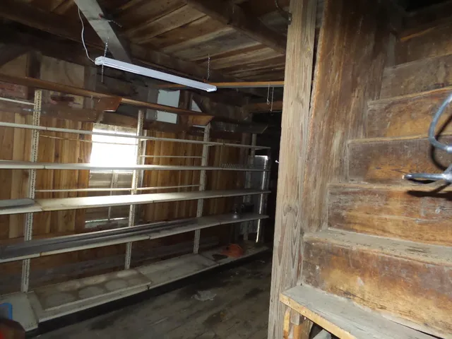 $90,000 | 323 Neck Road, Benton, ME 04901