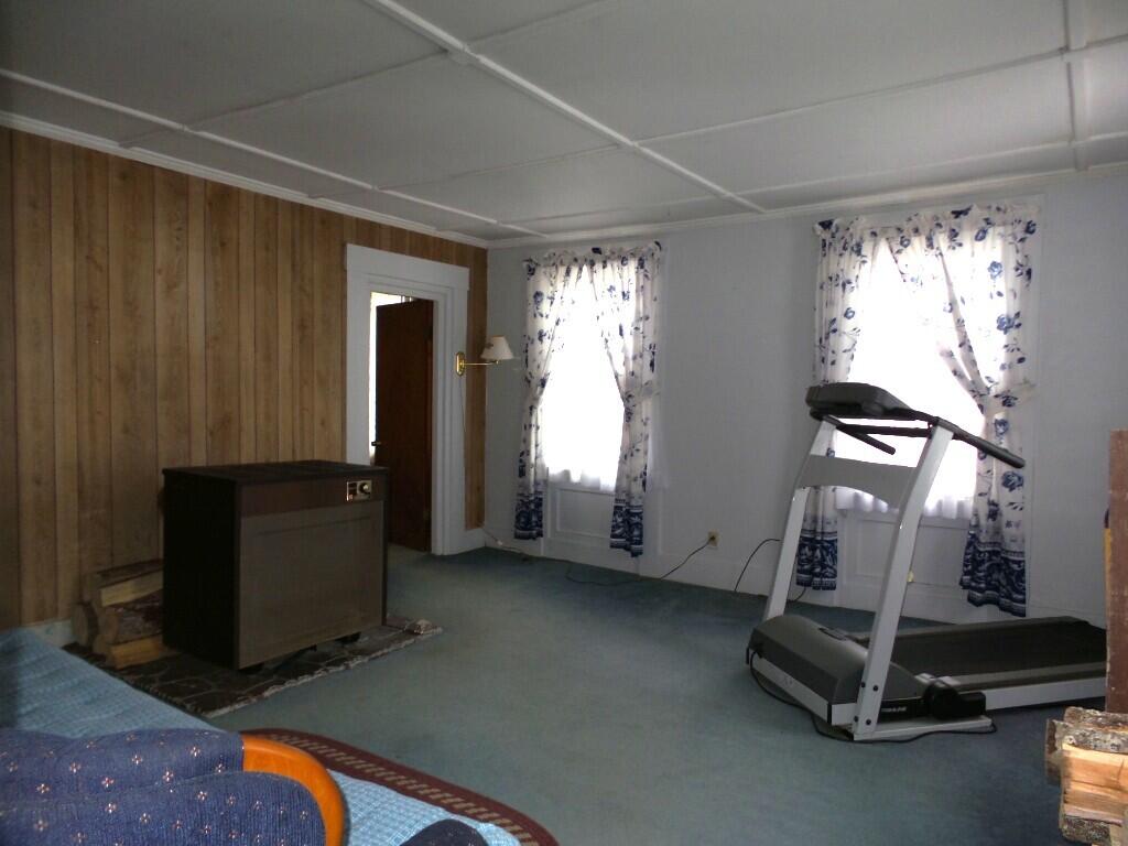 323 Neck Road Benton, ME 04901 - Photo 6 of 23 Living room