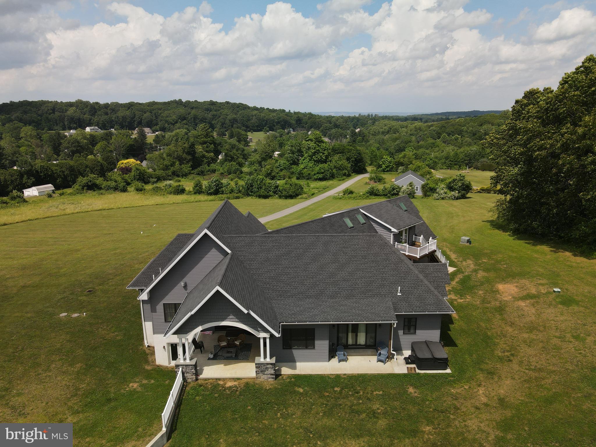410 Walnuttown Road Fleetwood, PA 19522 - Photo 5 of 60
