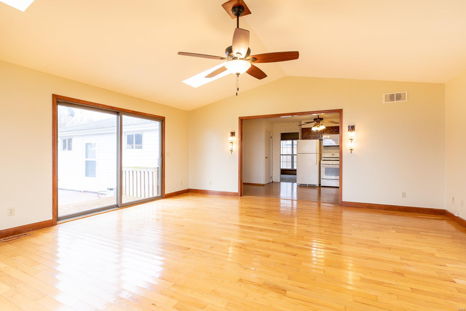 240 Virginia Street Brighton, IL 62012 - Photo 14 of 27 Gallery Image 14