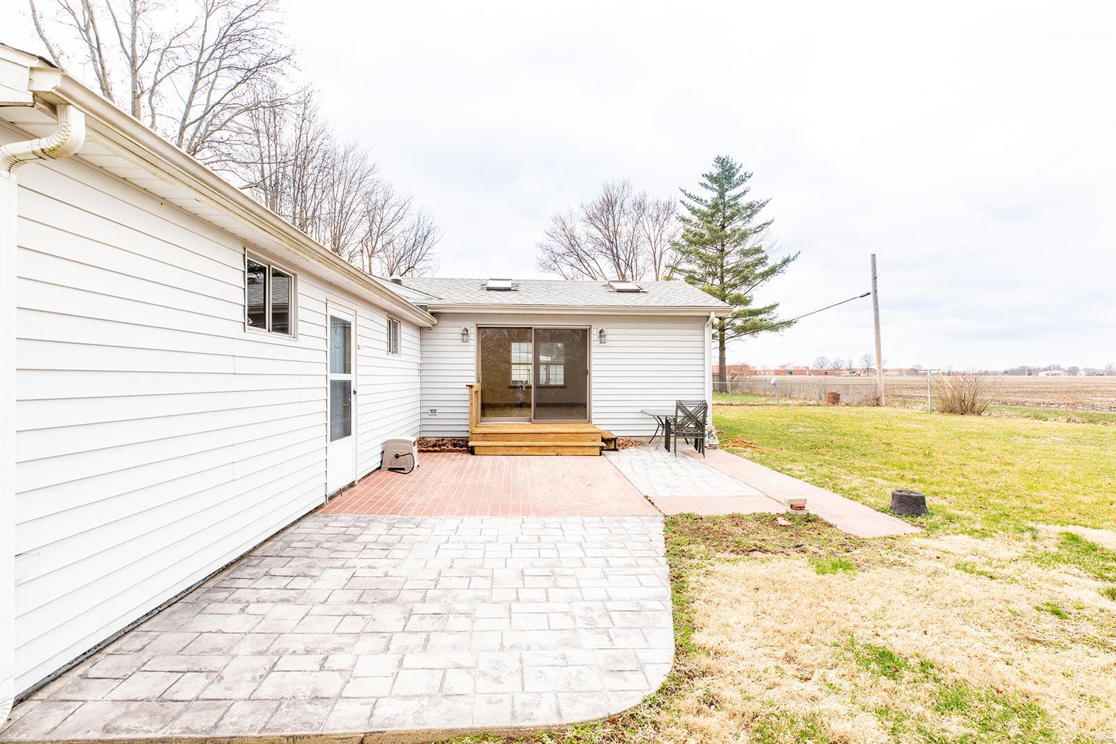 240 Virginia Street Brighton, IL 62012 - Photo 8 of 27 Gallery Image 8