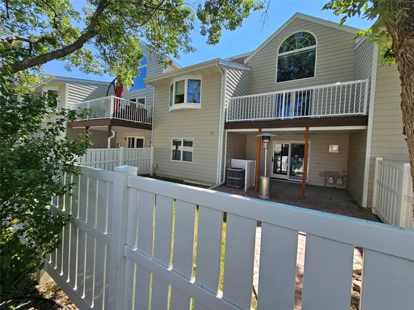 $469,000 | 3208 Meadowood Lane, Unit 3D, Great Falls, MT 59404