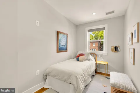 $849,900 | 518 23rd Place Northeast, Washington, DC 20002