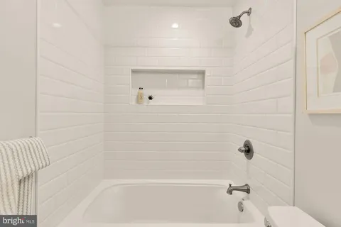 $849,900 | 518 23rd Place Northeast, Washington, DC 20002
