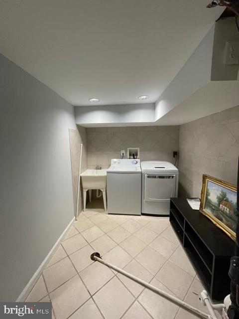 8333 Moline Place Springfield, VA 22153 - Photo 22 of 30 Spacious laundry room with sink