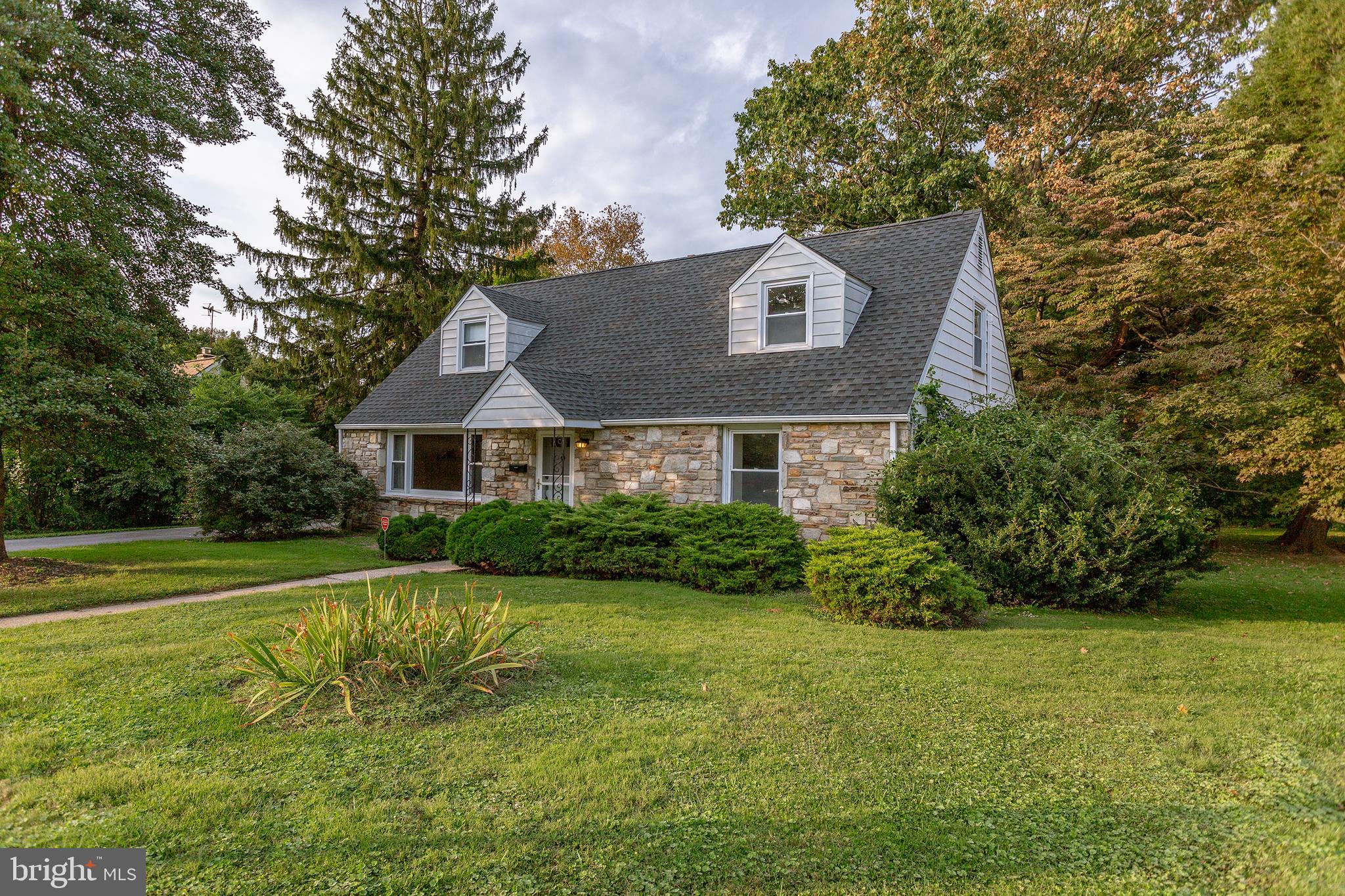 1209 Larchwood Road Flourtown, PA 19031 - Photo 4 of 23