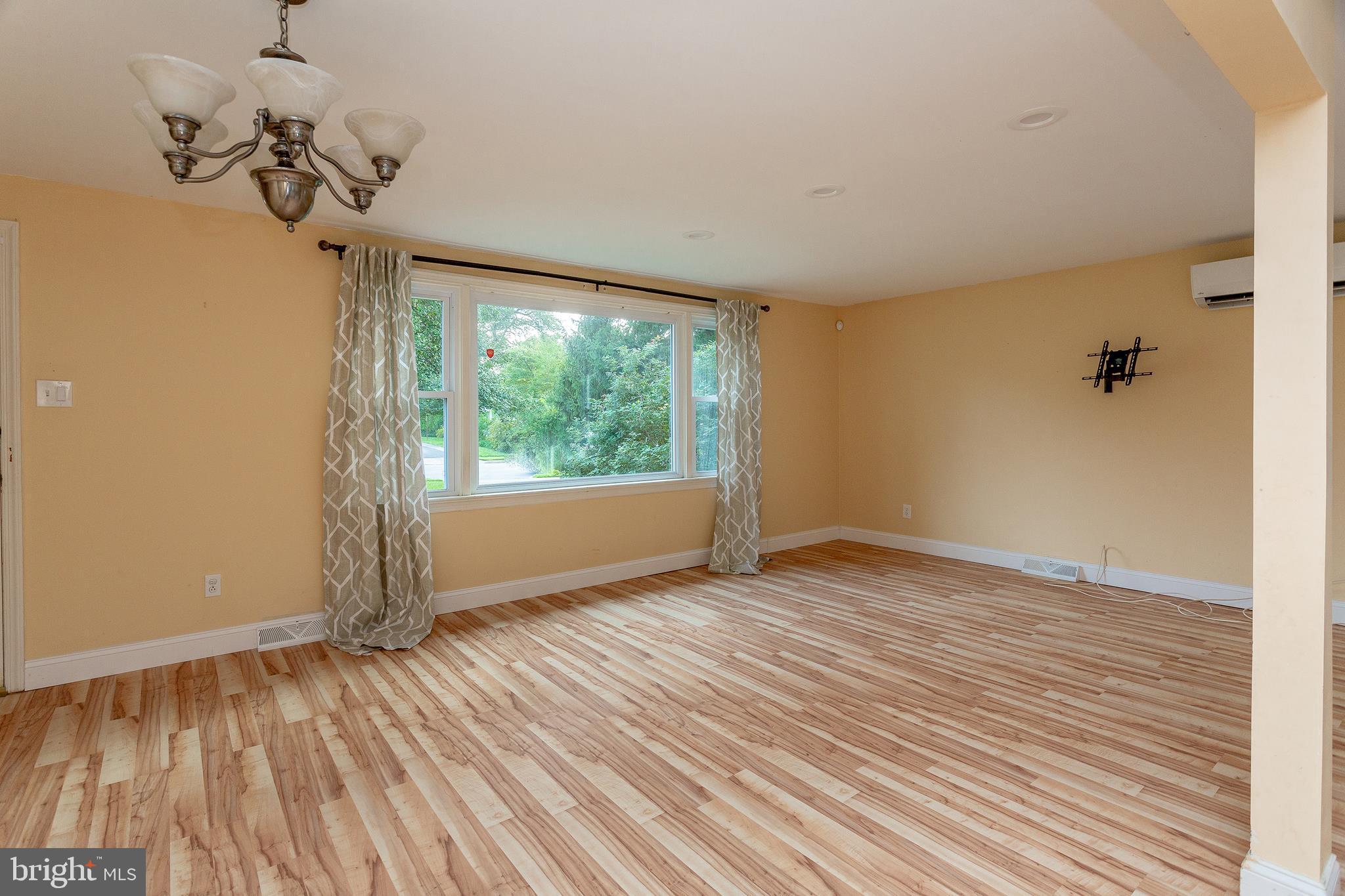 1209 Larchwood Road Flourtown, PA 19031 - Photo 7 of 23