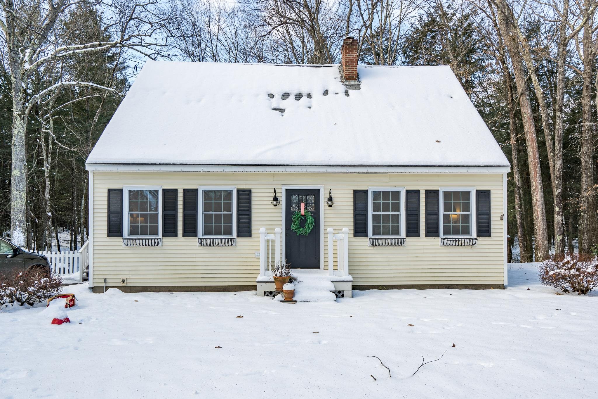 95 Beech Hill Road Weare, NH 03281 - Photo 1 of 40